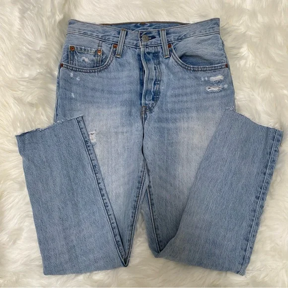 Levi’s 501 straight leg ripped jeans - Picture 4 of 10